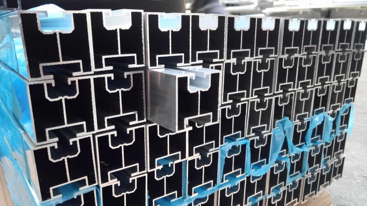 6402